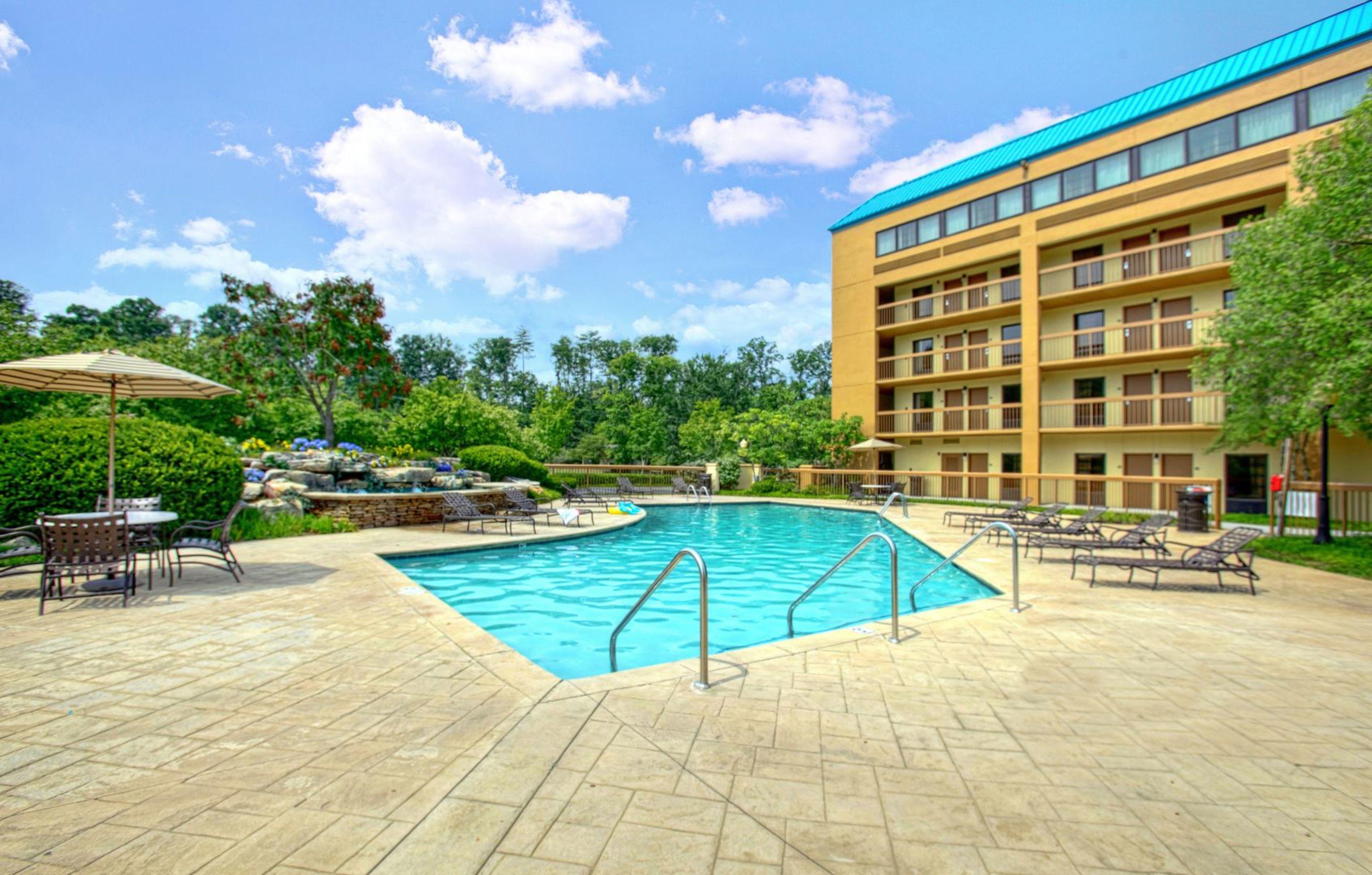 Quality Inn Near The Island Pigeon Forge Exterior photo